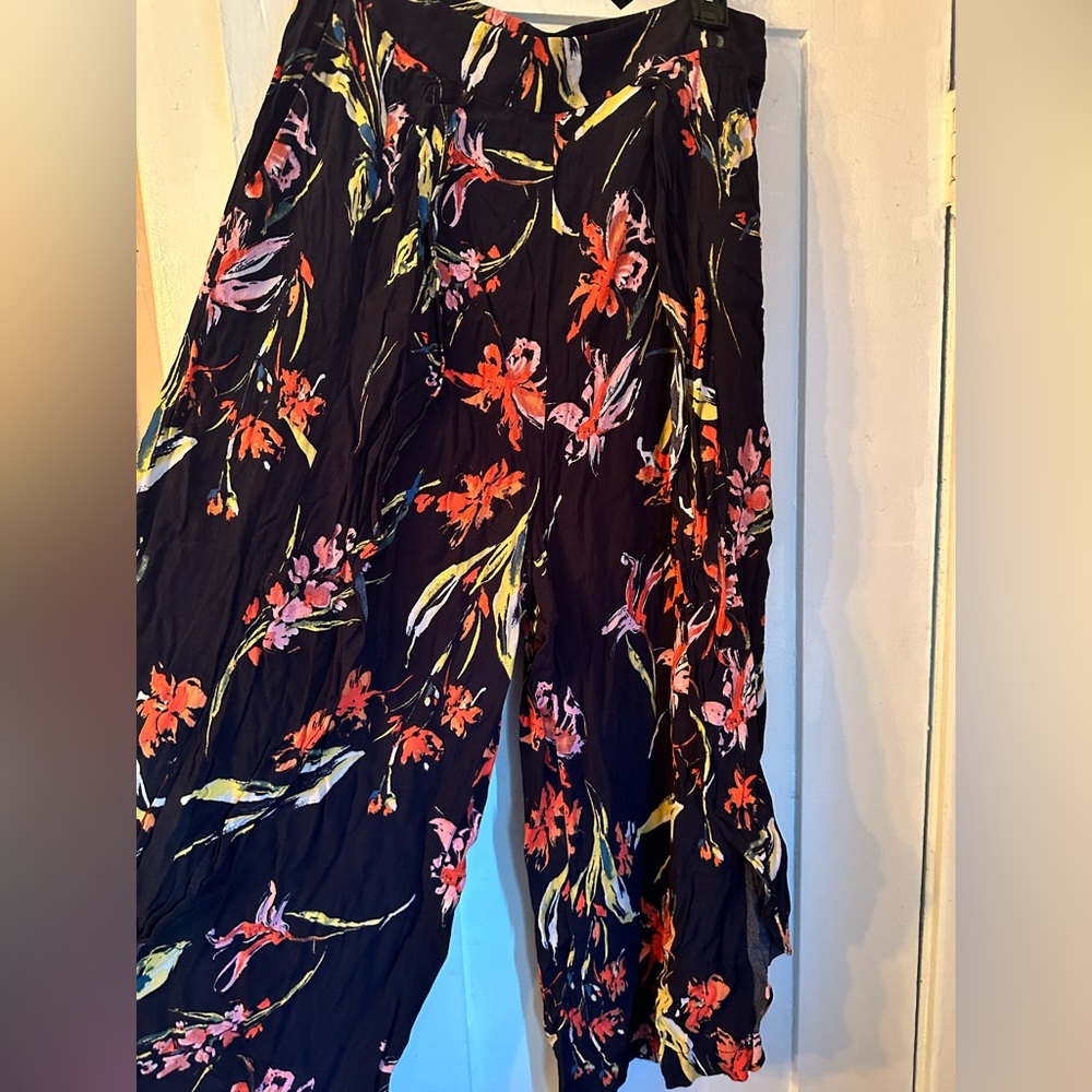 Keith Dark Navy Floral Pants